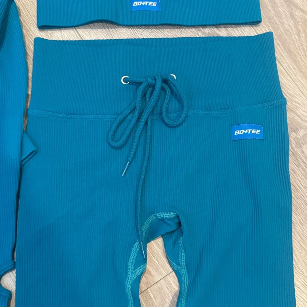 Bo + Tee Teal Endure ribbed fitness workout gym set cropped tops and leggings XS - Picture 9 of 11